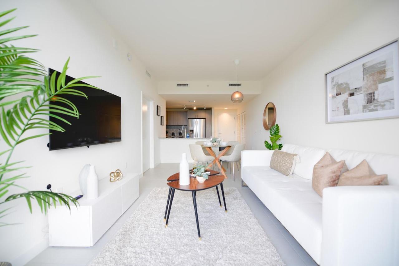 Cozy 1- 1 Bedroom Steps From Downtown Doral Park Miami Eksteriør bilde