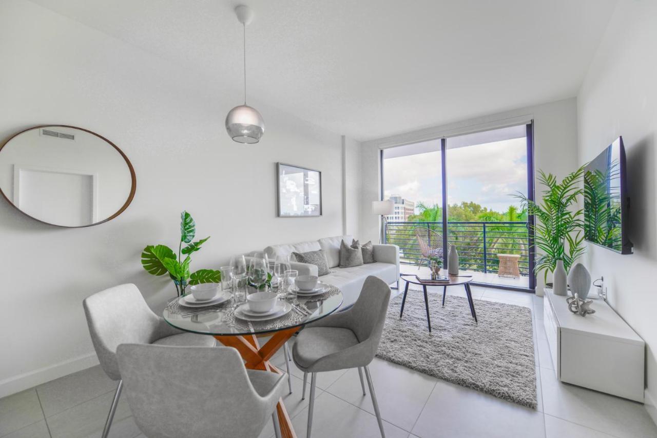 Cozy 1- 1 Bedroom Steps From Downtown Doral Park Miami Eksteriør bilde