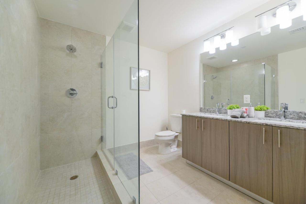 Cozy 1- 1 Bedroom Steps From Downtown Doral Park Miami Eksteriør bilde