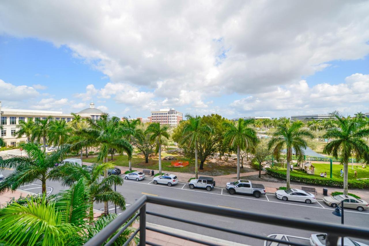 Cozy 1- 1 Bedroom Steps From Downtown Doral Park Miami Eksteriør bilde