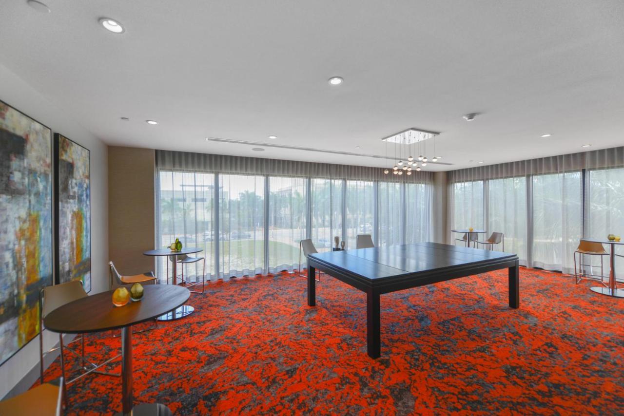 Cozy 1- 1 Bedroom Steps From Downtown Doral Park Miami Eksteriør bilde